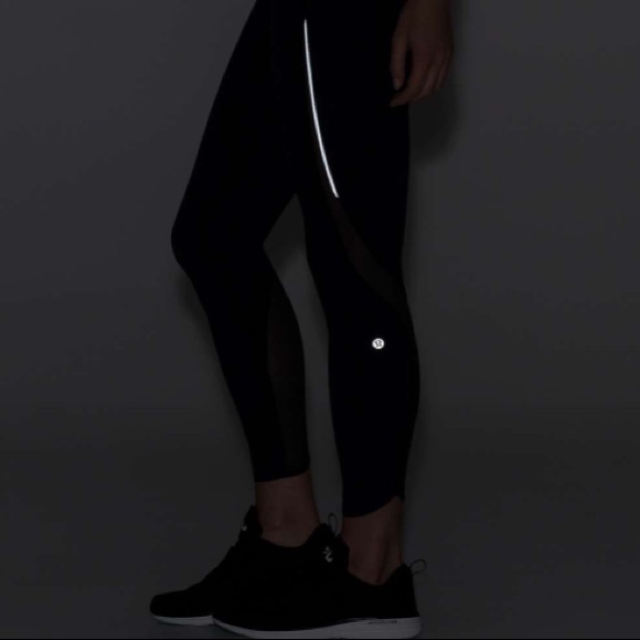 Lululemon Pace Perfect 7/8 Tight Midnight Navy 8 - Picture 3 of 8